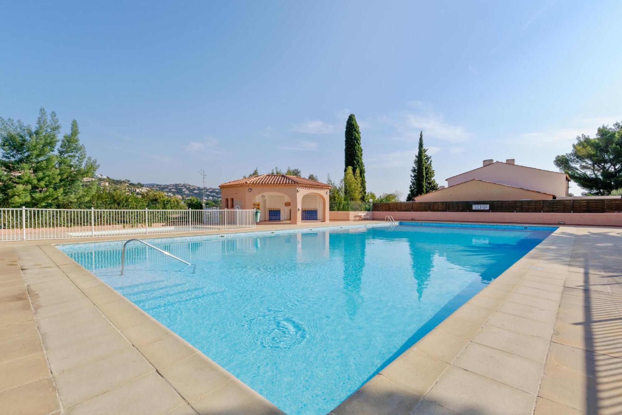 Residence Partenaire Le Domaine De Garlande Cavalaire-sur-Mer Ngoại thất bức ảnh
