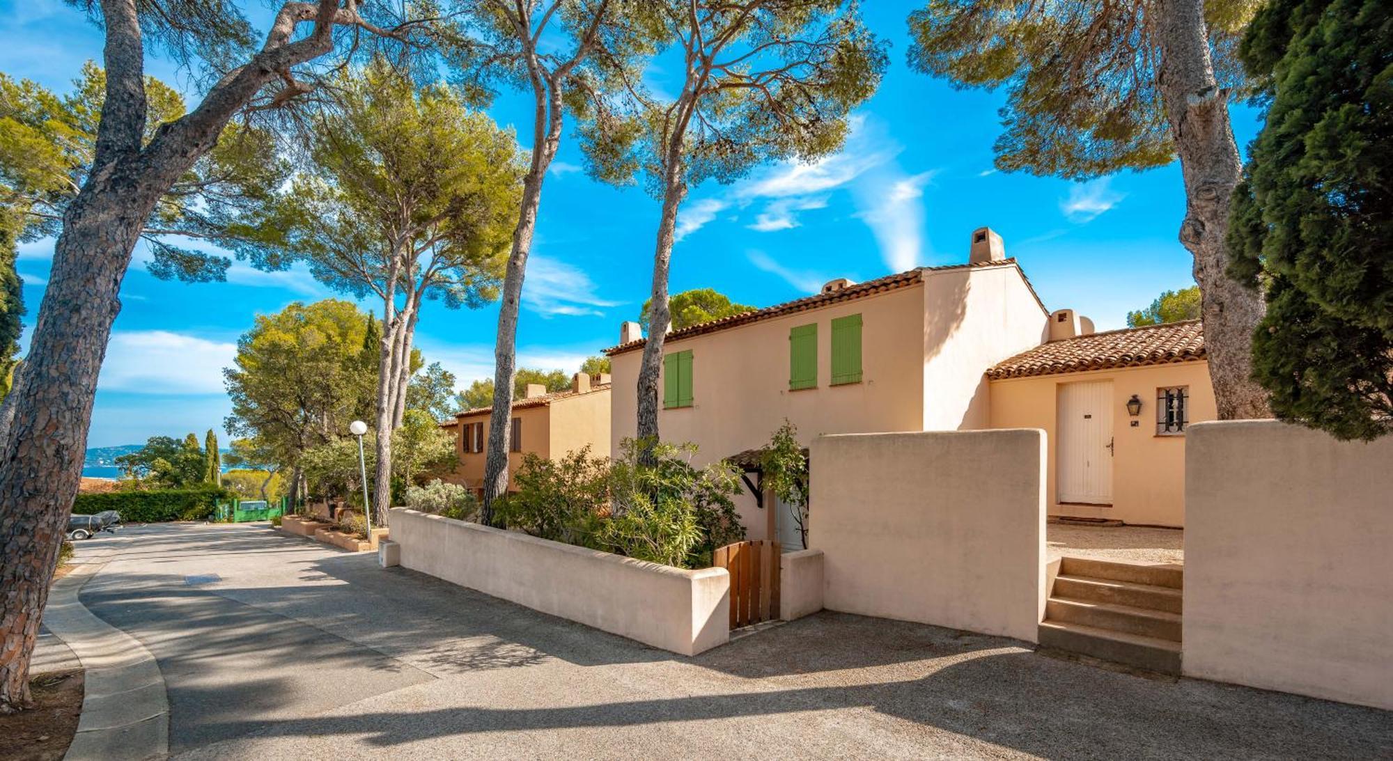 Residence Partenaire Le Domaine De Garlande Cavalaire-sur-Mer Ngoại thất bức ảnh