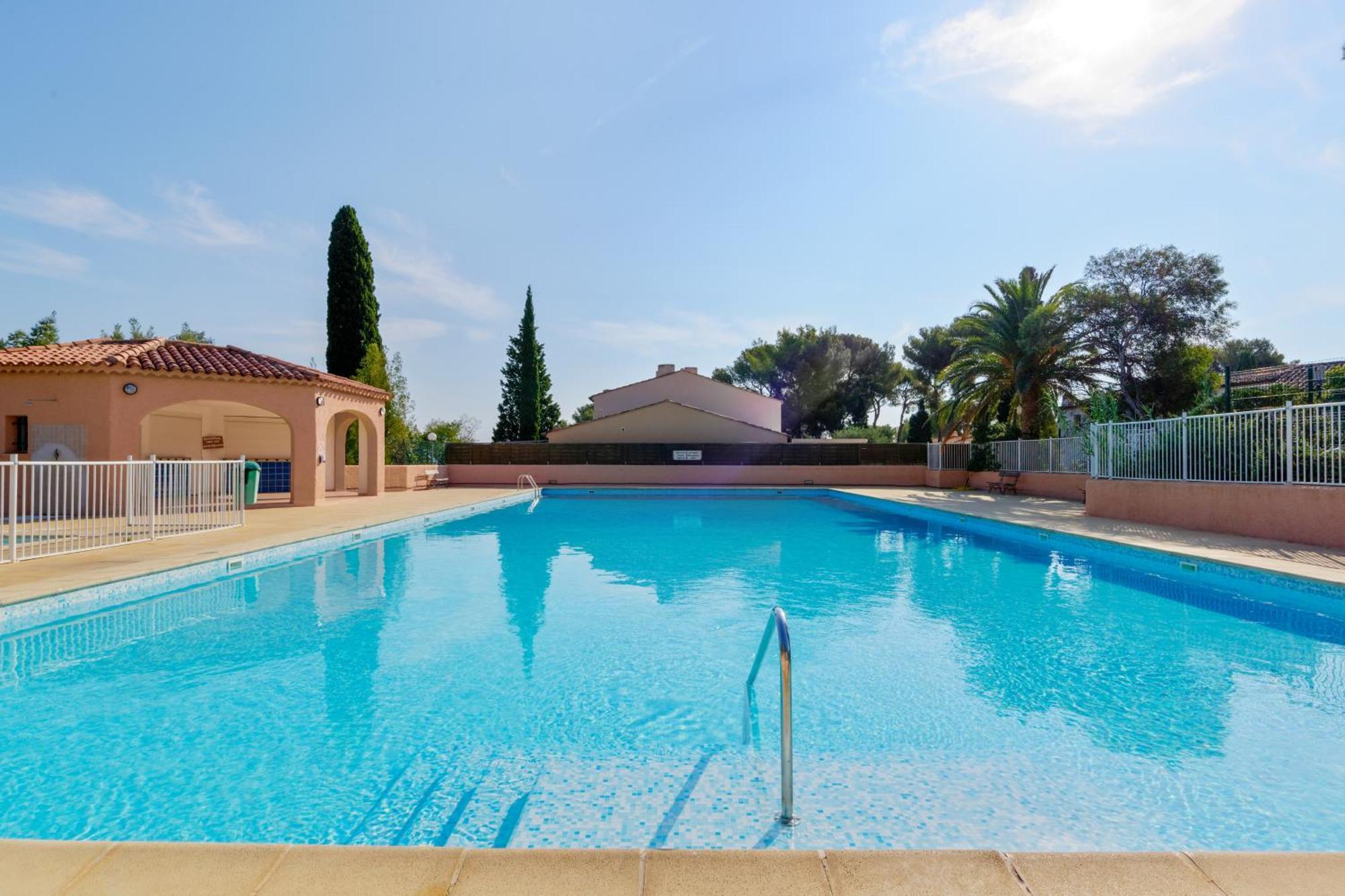 Residence Partenaire Le Domaine De Garlande Cavalaire-sur-Mer Ngoại thất bức ảnh